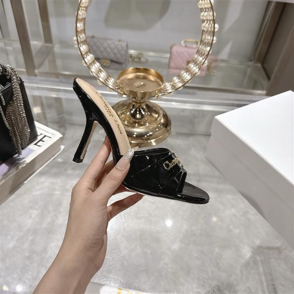 20251128184320911 250